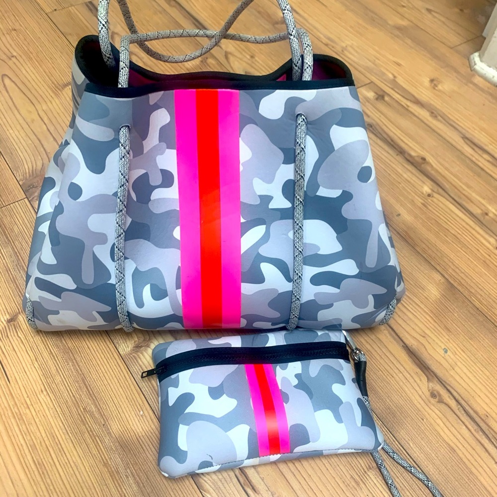 Greyson Rise neoprene tote